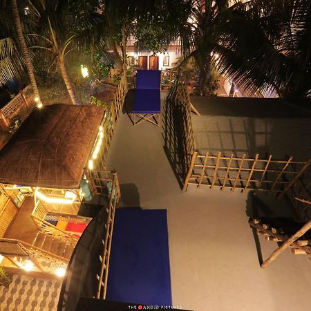Tropical Wave Hostel Morjim Goa Exterior photo