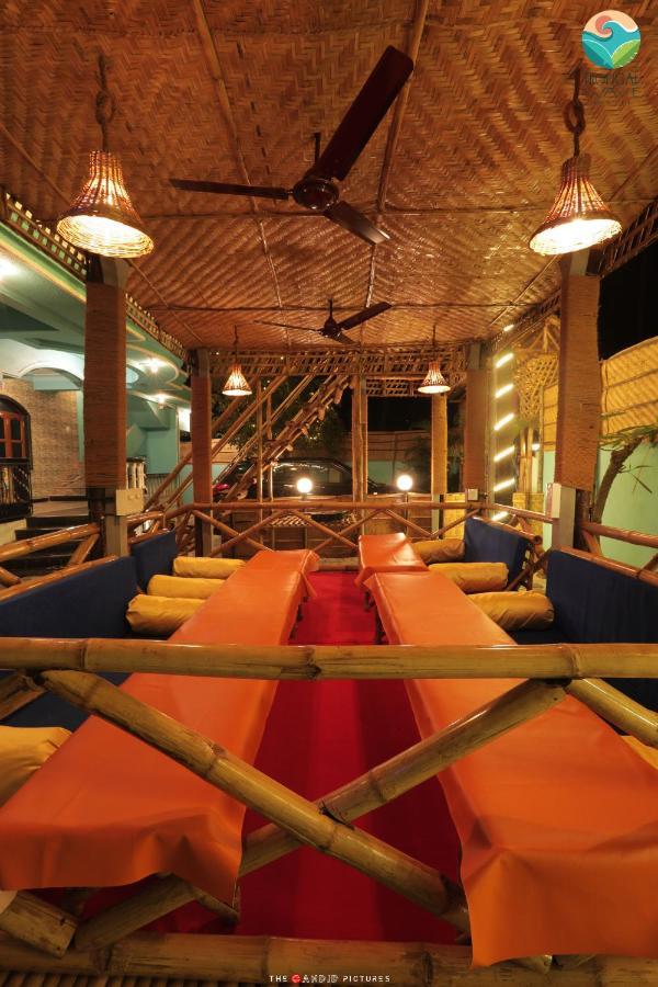 Tropical Wave Hostel Morjim Goa Exterior photo