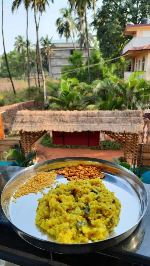 Tropical Wave Hostel Morjim Goa Exterior photo